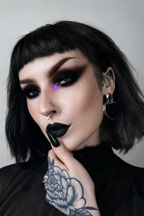 glam goth look